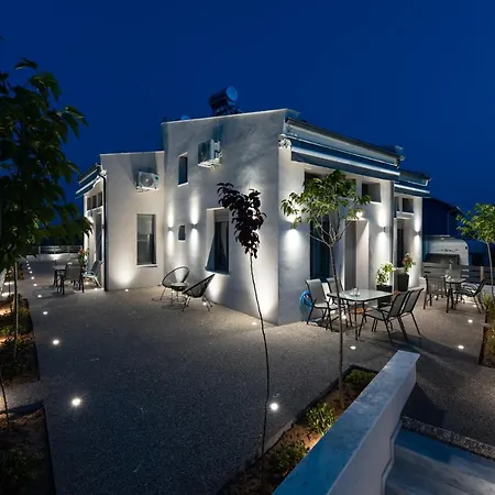 Karras' Holiday home *