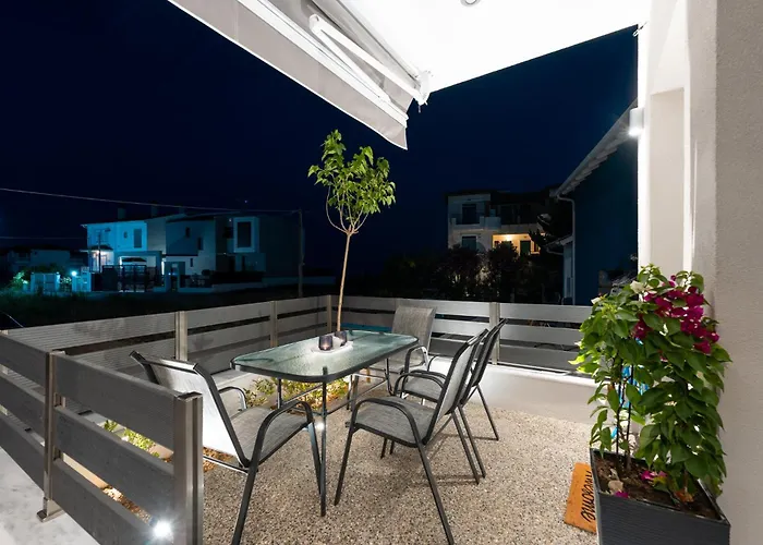 Karras' Hébergement de vacances Paralia Dionisiou